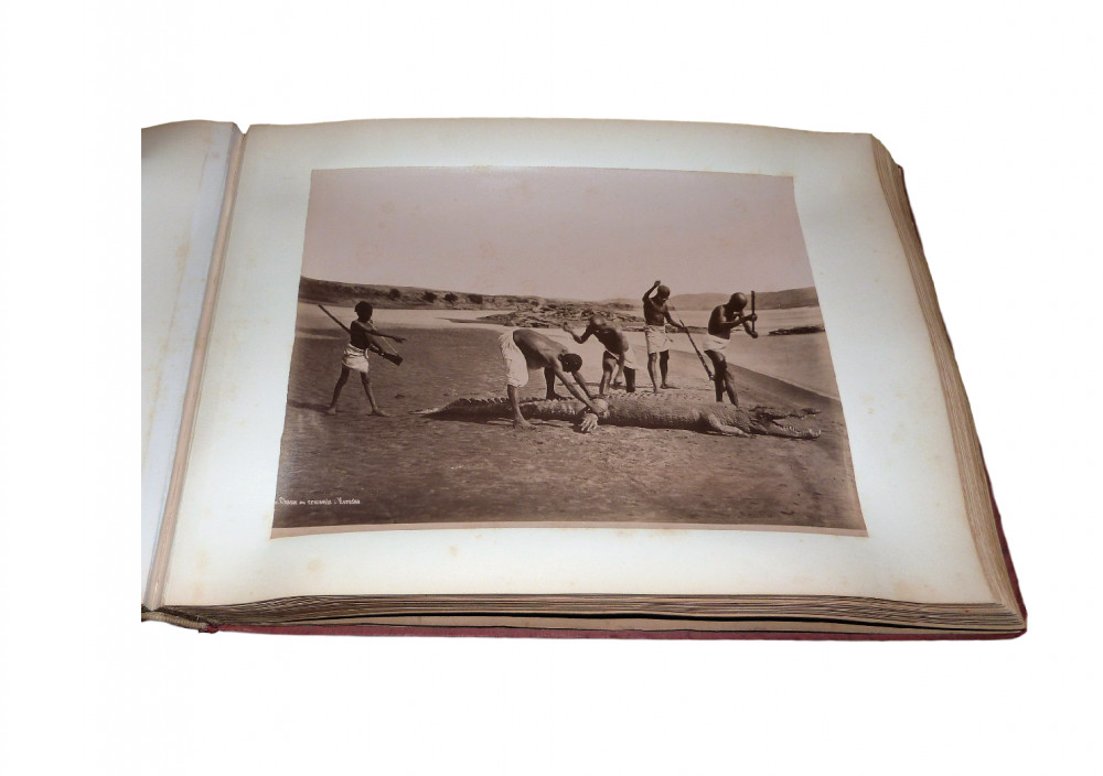  Abdullah Frères (fratelli Abdullah). Album di fotografie dell’Egitto e dintorni. 1870-1880 circa.