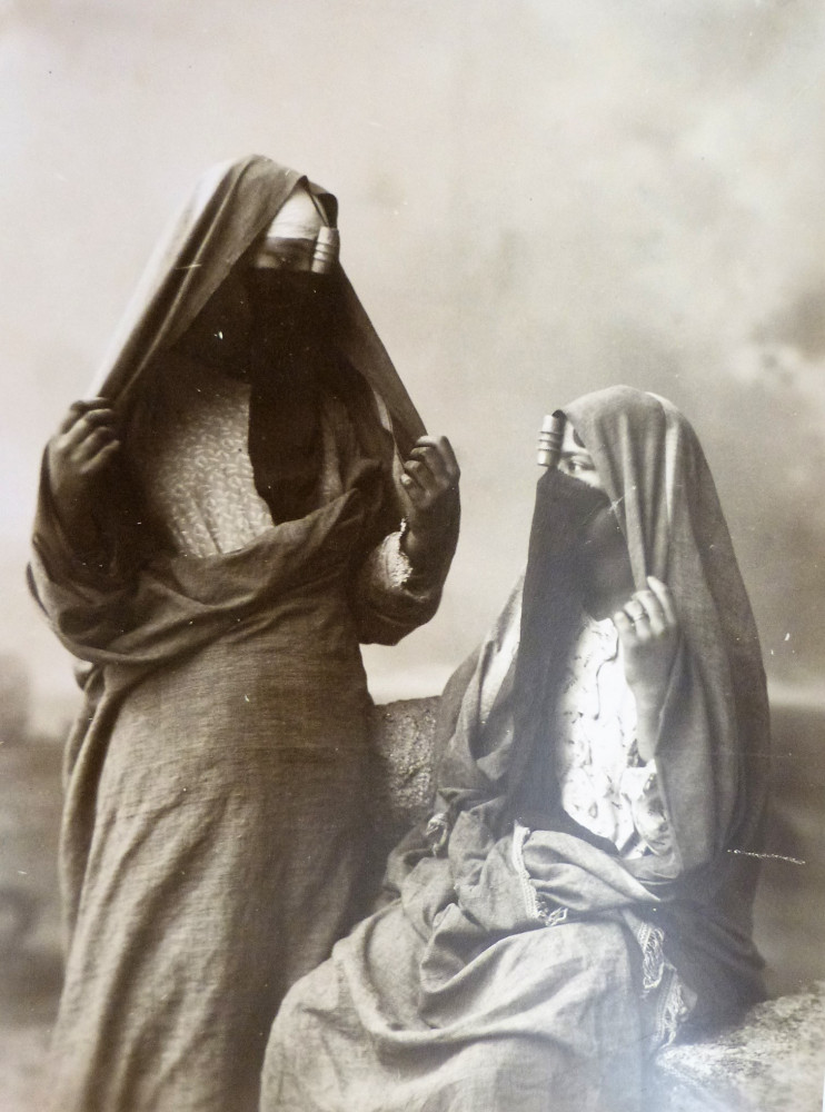  Abdullah Frères (fratelli Abdullah). Album di fotografie dell’Egitto e dintorni. 1870-1880 circa.