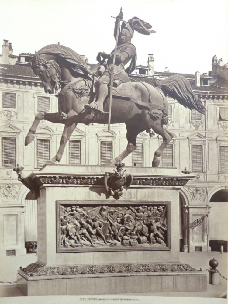  Fotografia di Torino - Emanuele Filiberto del Marocchetti. Torino, 1875-1880 circa.