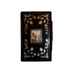 Carnet da ballo e portamonete in vetro blu con miniatura. s.d. (ma 1840 - 1880 circa).