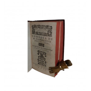 Pino da Cagli, Bernardino. Gli Ingiusti sdegni. Venezia, Gabriel Giolito de Ferrari, 1560,  legato con Dolce, Domenico. Comedie. Venezia, Gabriel Giolito de Ferrari, 1560.